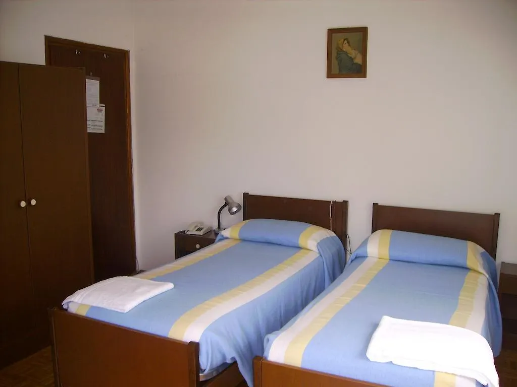 Albergo Bar Meuble Al Gallo Auronzo di Cadore 2*,  Italie